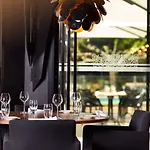 Western Premier Clos Syrah & Hotel 4*