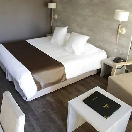 Western Clos Syrah Hotel