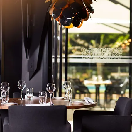 Western Clos Syrah Hotel