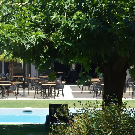 Western Clos Syrah Hotel 4*