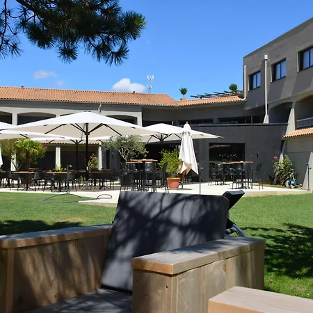 Western Clos Syrah Hotel