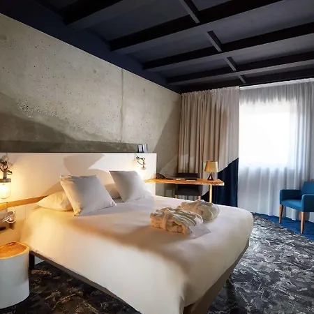 Western Clos Syrah Hotel 4*